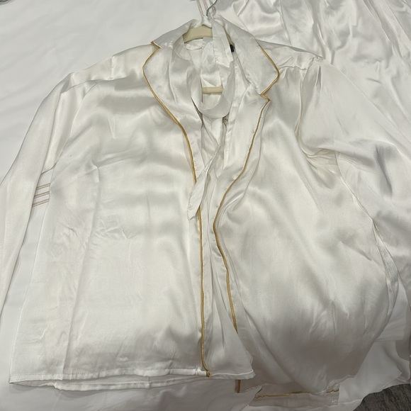 Bride White Robe and Pants Silky Set - Picture 3 of 3